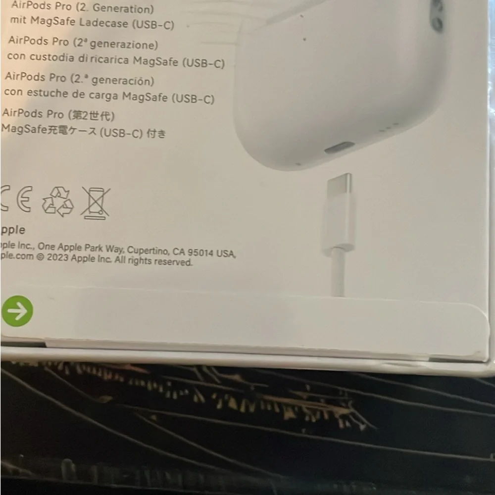 Apple AirPods Pro with USB-C MagSafe Case